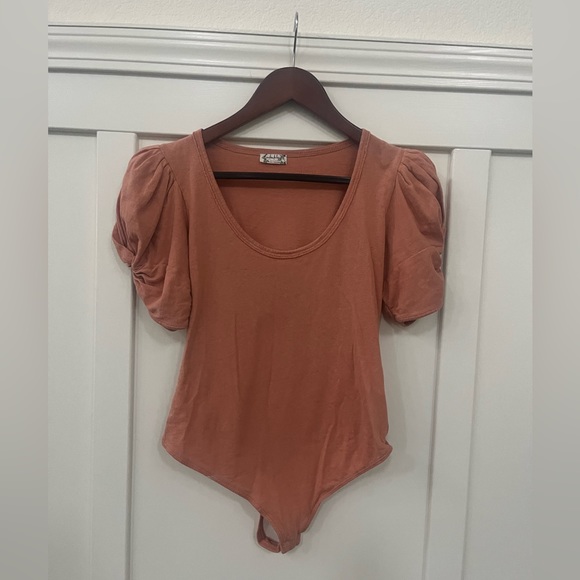 Free People intimately Short Sleeve Body Suit Sz S - Picture 1 of 4